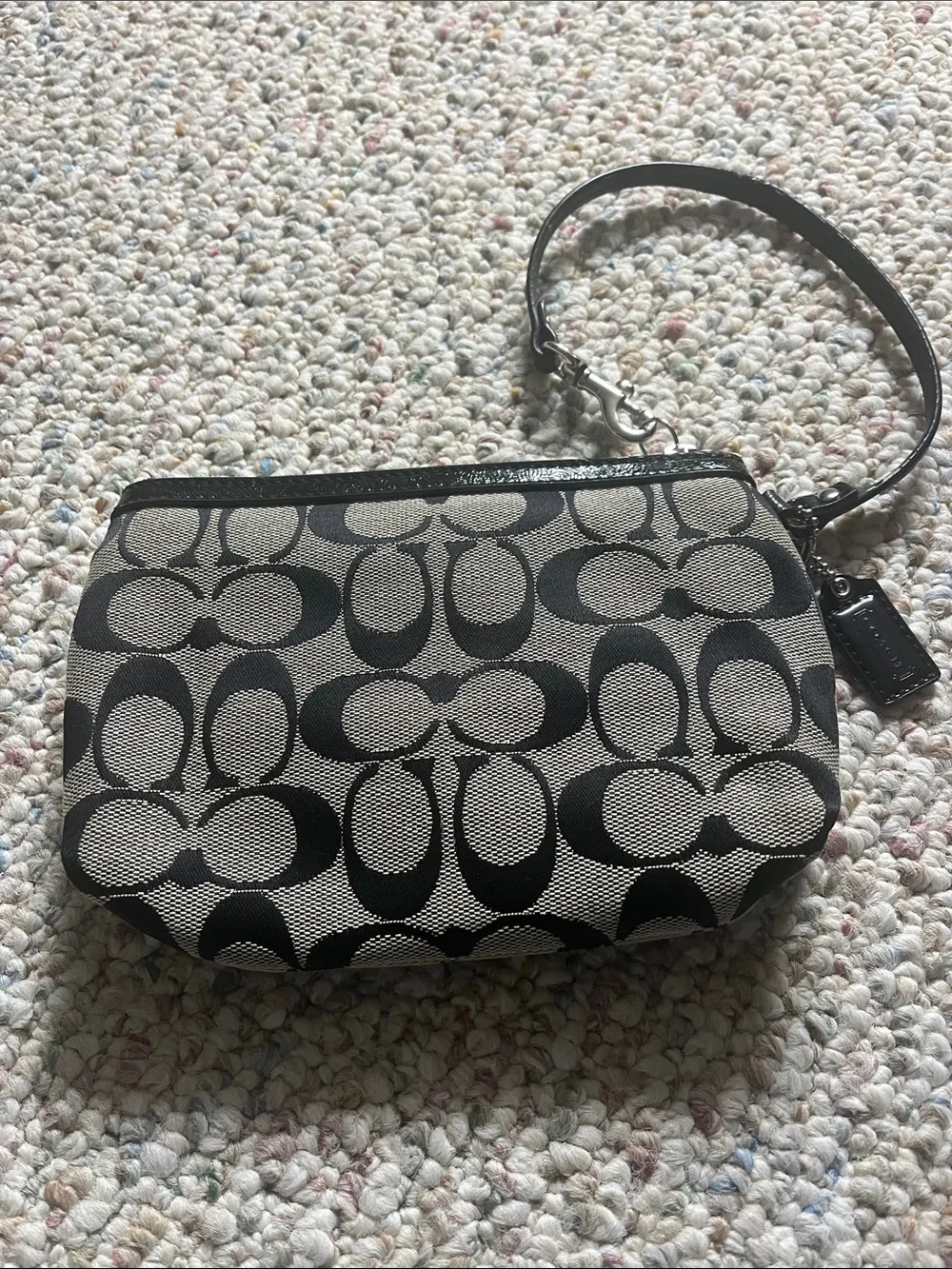 Coach Black and Cream Signature Jacquard Wristlet - Picture 4 of 6